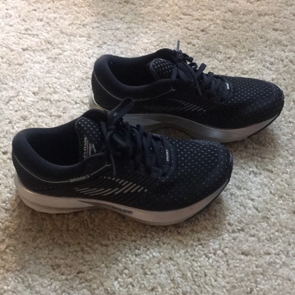 Brooks Shoes - BROOKS DNA Levitate